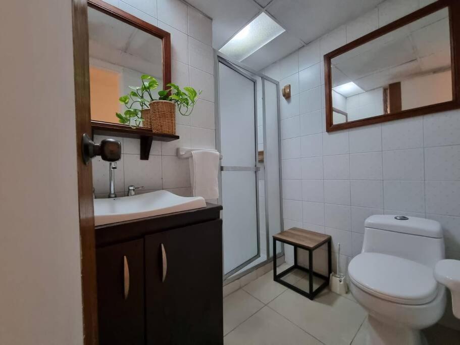 El Jardin De Manila Lägenhet Medellín Exteriör bild