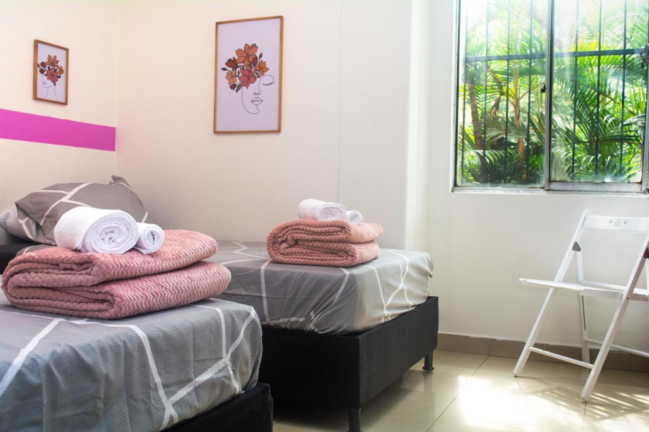 El Jardin De Manila Lägenhet Medellín Exteriör bild